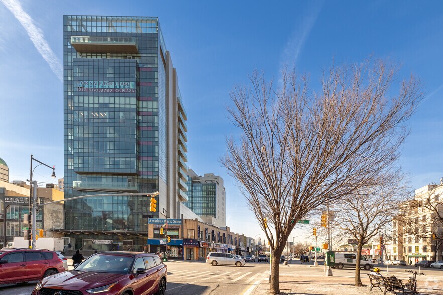 More Photos Of 36-18 Main St, Flushing Medical For Lease