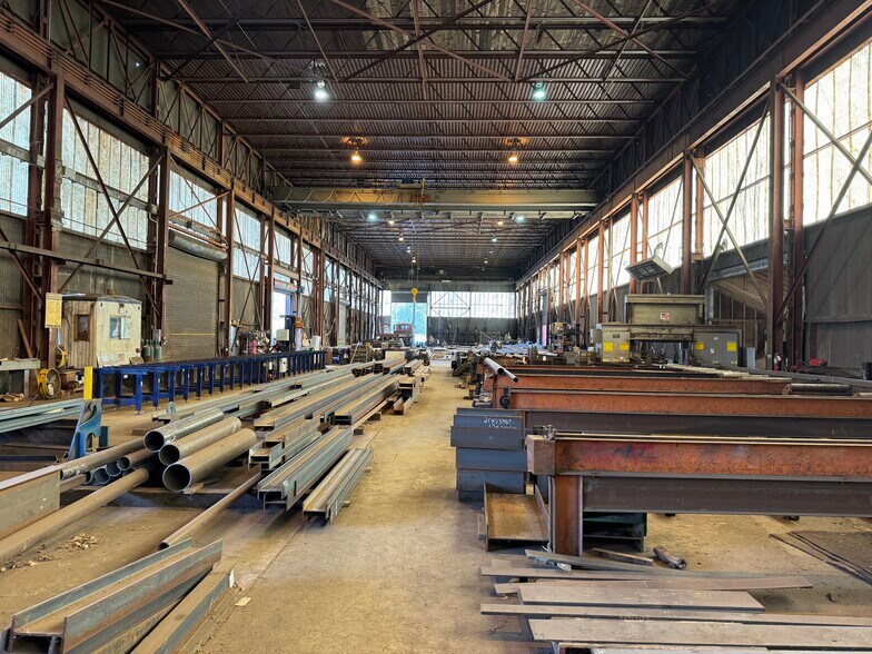 More Photos Of 364 Cherry St, Slatington Warehouse For Sale