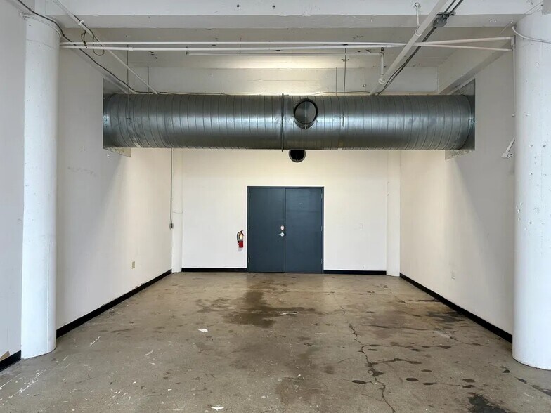 More Photos Of 550 Vandalia St, Saint Paul Loft Creative Space For Lease