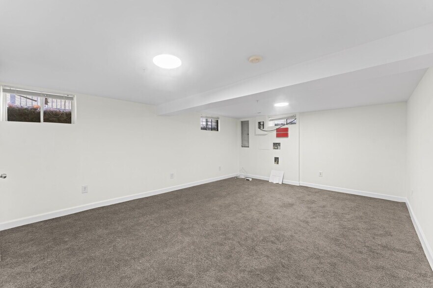 More Photos Of 922 Ridge Rd Se, Washington Assisted Living For Lease