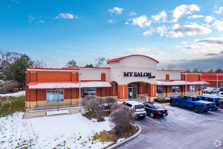 More Photos Of 14625 W Capitol Dr, Brookfield Storefront For Lease