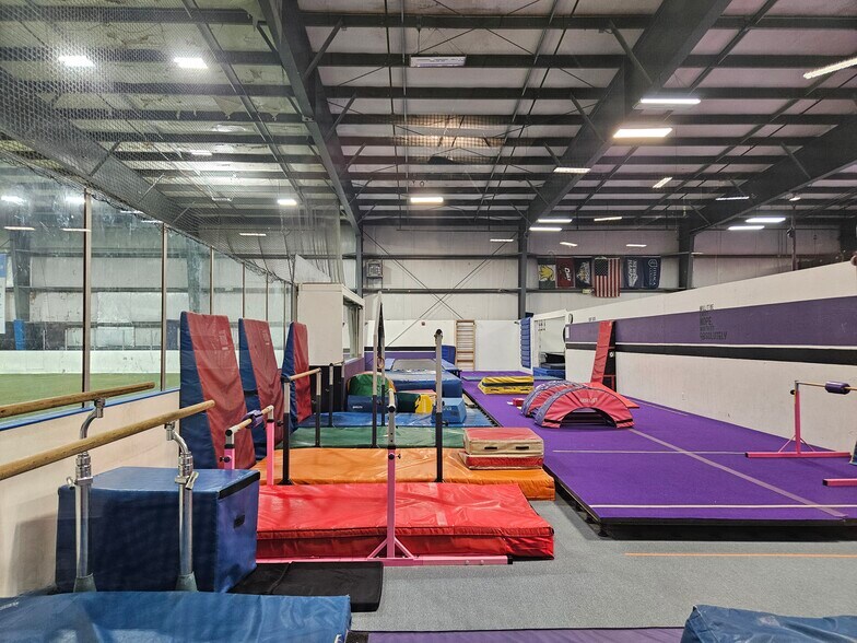 More Photos Of 142 State Route 111, Hampstead Freestanding For Sale