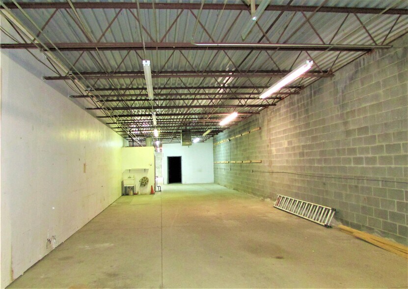 More Photos Of 7464-7472 Tyler Blvd, Mentor Flex For Lease