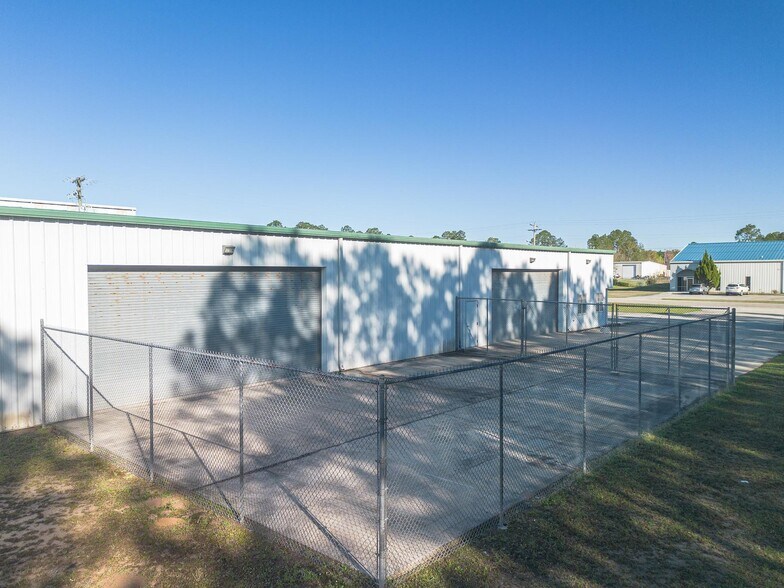 More Photos Of 21051 Coastal Pky, Gulfport Industrial For Sale