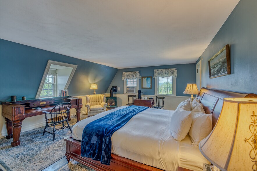 More Photos Of 80 Guider Ln, Bethlehem Hotel For Sale