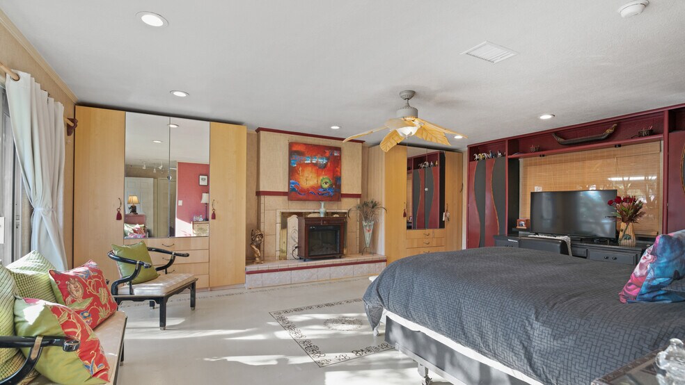 More Photos Of 1403 Rowena Way, Sacramento Specialty For Sale