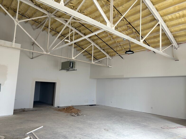More Photos Of 1737 NW 5th St, Oklahoma City Warehouse For Lease
