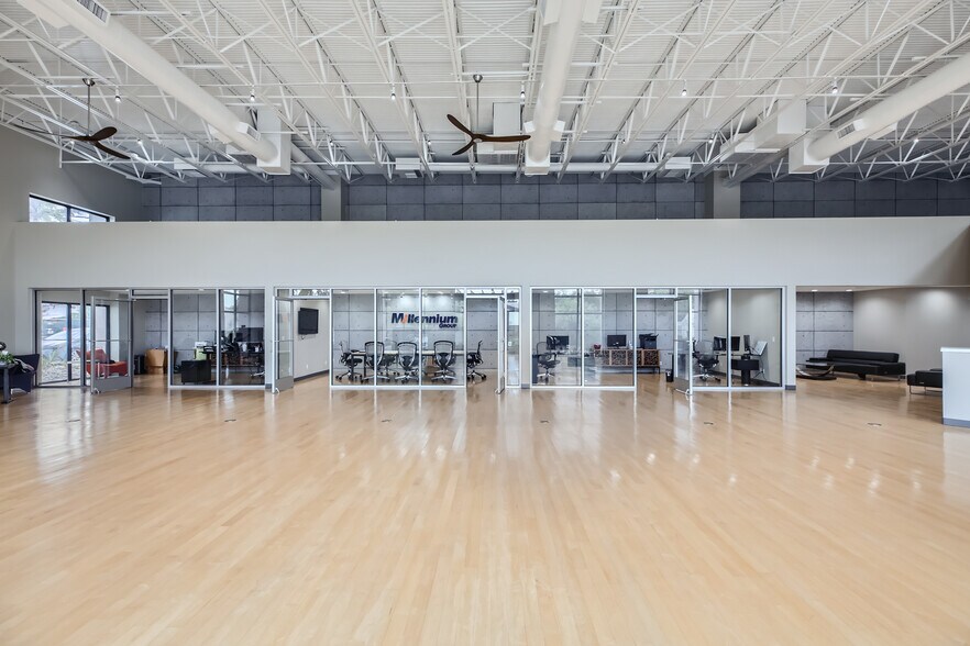 More Photos Of 10919 Wurzbach Rd, San Antonio Office For Sale