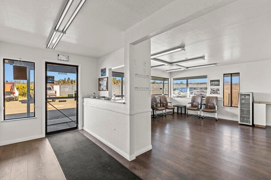 More Photos Of 7070 Old Highway 53, Clearlake Warehouse For Sale