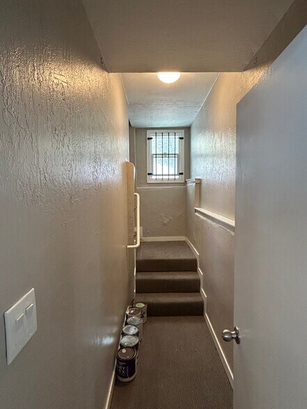 More Photos Of 3820 Broadway, Oakland Office Residential For Lease