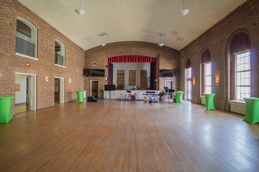 More Photos Of 181 Western ave, Albany Religious Facility For Sale