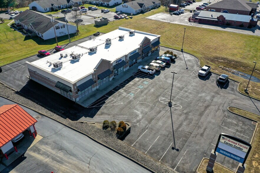 More Photos Of 120 Roberts Ln, Hillsboro Freestanding For Lease