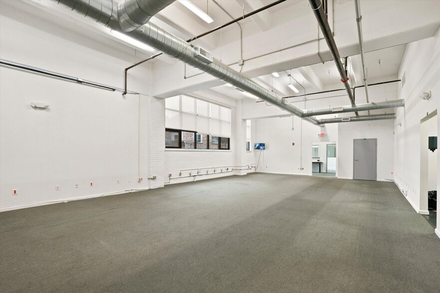 More Photos Of 5534-5546 Pulaski Ave, Philadelphia Office For Lease