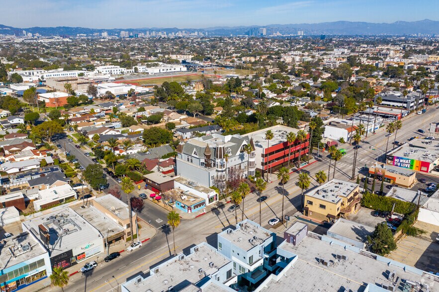 More Photos Of 13323 W Washington Blvd, Culver City Medical For Lease