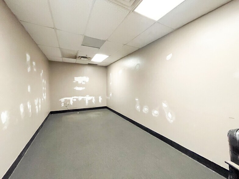 More Photos Of 5916 W Loop 289, Lubbock Freestanding For Lease