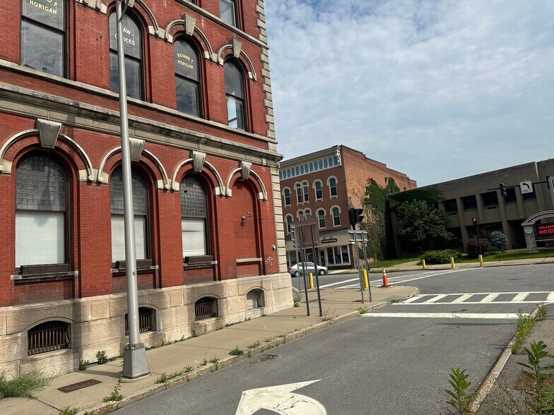 More Photos Of 49 E Main St, Amsterdam Office For Sale