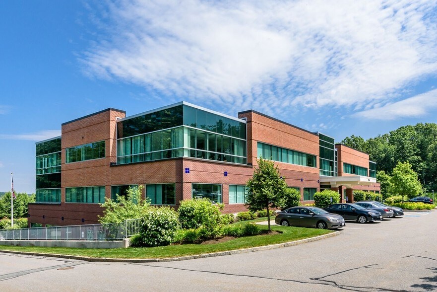 More Photos Of 134 Turnpike Rd, Southborough Medical For Lease