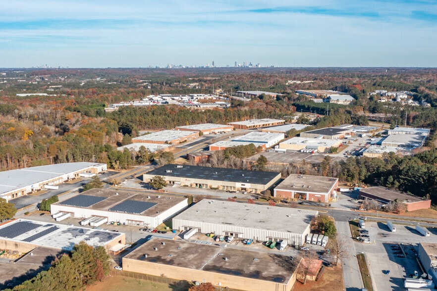 More Photos Of 1033-1045 Lagrange Blvd SW, Atlanta Warehouse For Lease