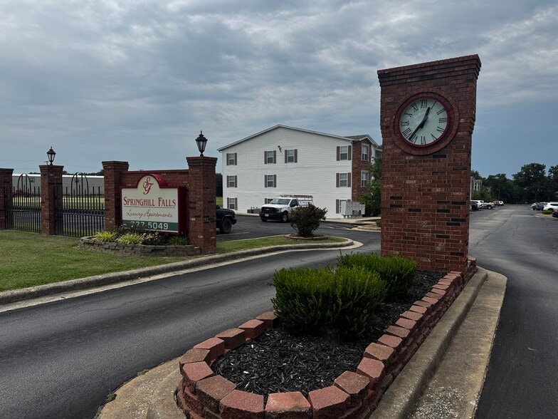 More Photos Of 1325 S Lillian Ave, Bolivar Apartments For Sale