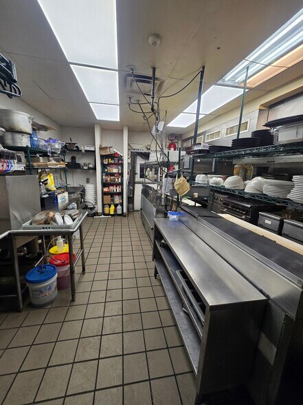 More Photos Of 48 School St, Lincoln Restaurant For Sale