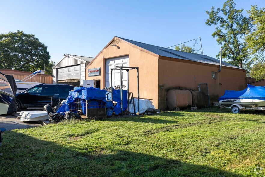 More Photos Of 7405 Forbes Rd, Cincinnati Marina For Sale