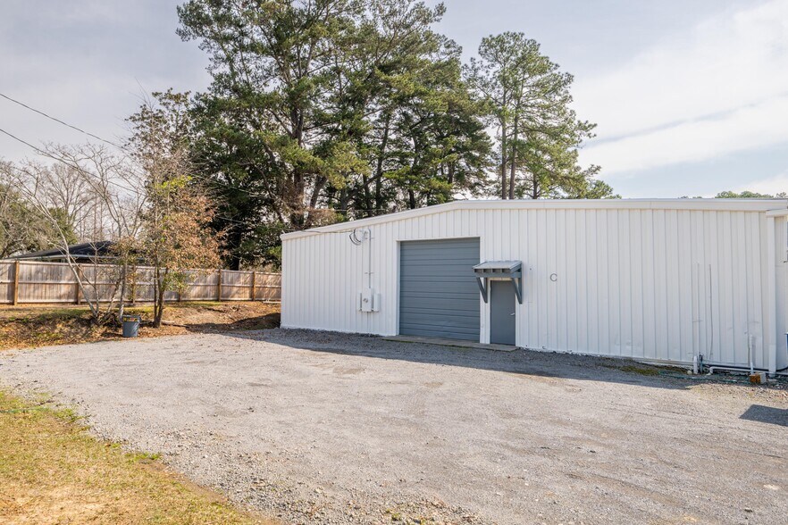 More Photos Of 401 E 1st North St, Summerville Manufacturing For Lease