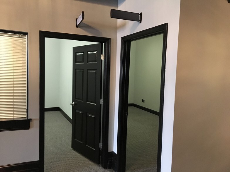 More Photos Of 310-314 E Main Ave, Bowling Green Office For Lease