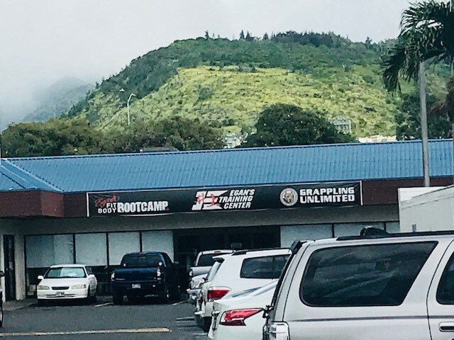 More Photos Of 2700 S King St, Honolulu Unknown For Lease