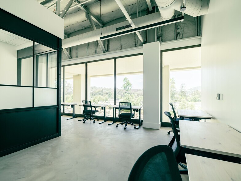 More Photos Of 17190 Bernardo Center Dr, San Diego Coworking Space