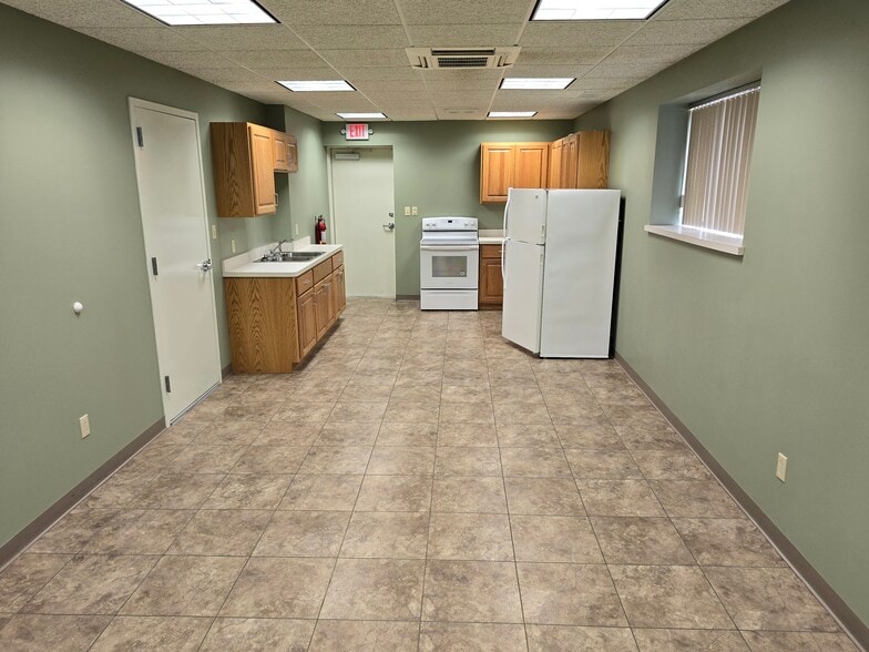 More Photos Of 151 Independence Dr, Union Flex For Sale