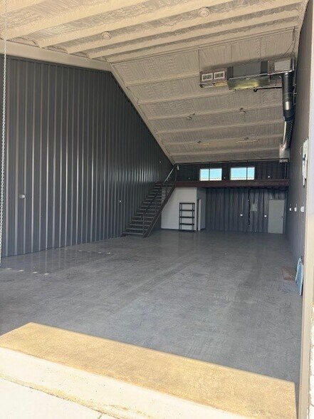 More Photos Of 320 N Ridge Rd, Marble Falls Unknown For Lease