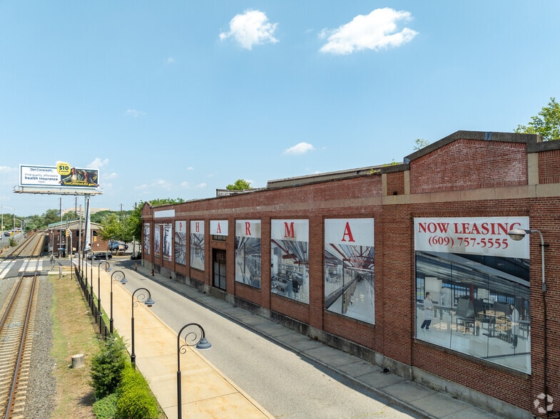 More Photos Of 21 Clark St, Trenton Unknown For Lease