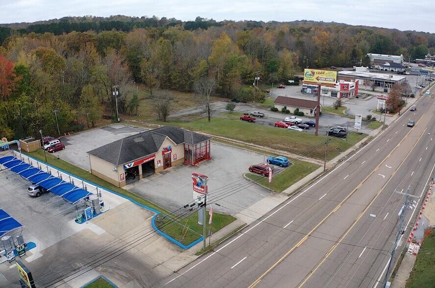 More Photos Of 1052 Mineral Wells Ave, Paris Auto Repair For Sale