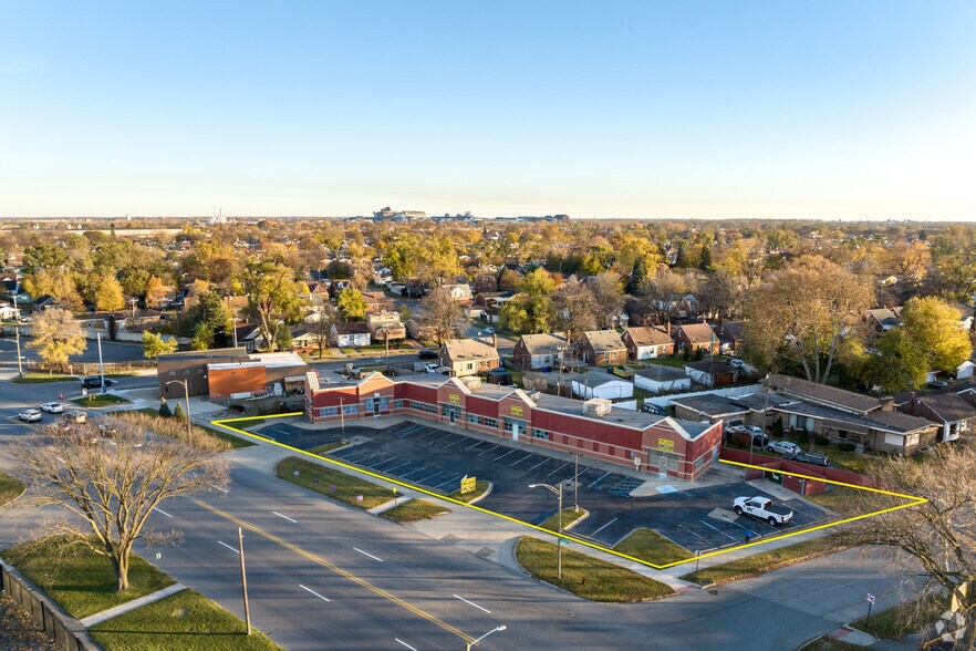 More Photos Of 2300 S Schaefer Hwy, Detroit Storefront For Sale
