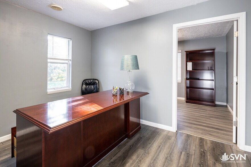 More Photos Of 1606 US Highway 27 N, Cynthiana Office For Lease