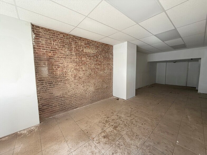 More Photos Of 3852 10th Ave, New York Multifamily For Sale