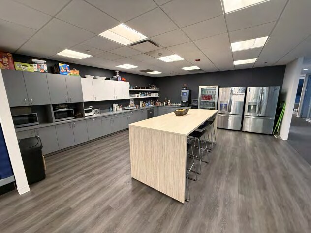 More Photos Of 230 W Monroe St, Chicago Office For Lease