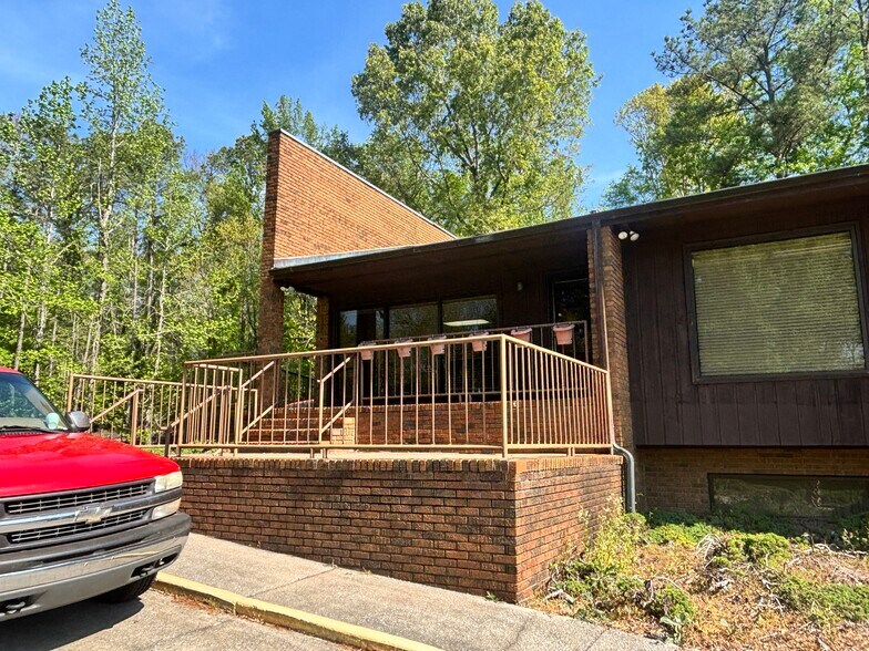 More Photos Of 22727 Highway 25, Columbiana Office For Sale