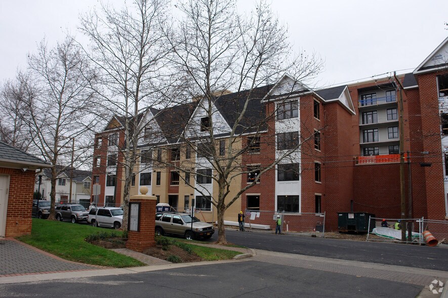 More Photos Of 431 Park Ave, Falls Church Medical For Sale