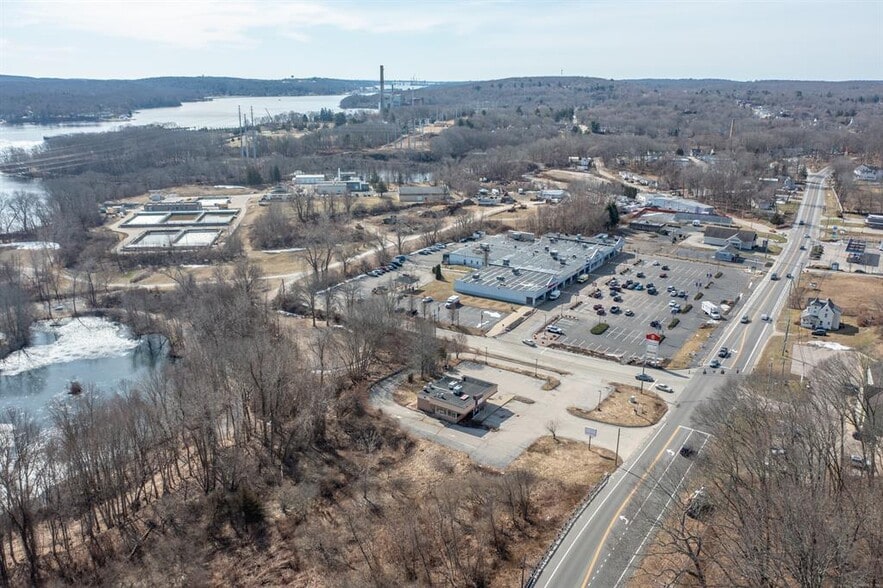 More Photos Of 641 Norwich New London Tpke, Uncasville Fast Food For Sale