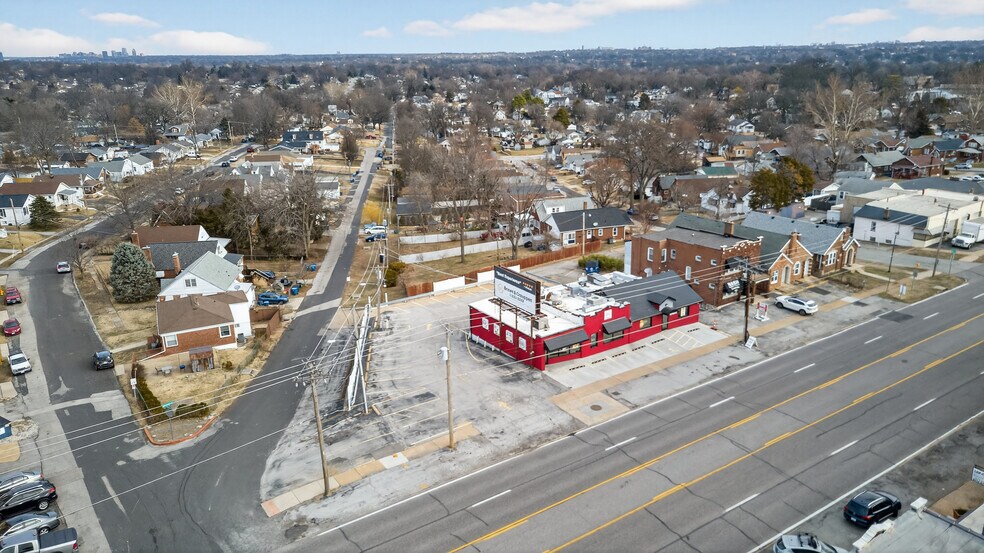 More Photos Of 8713 Gravois Rd, Saint Louis Restaurant For Sale