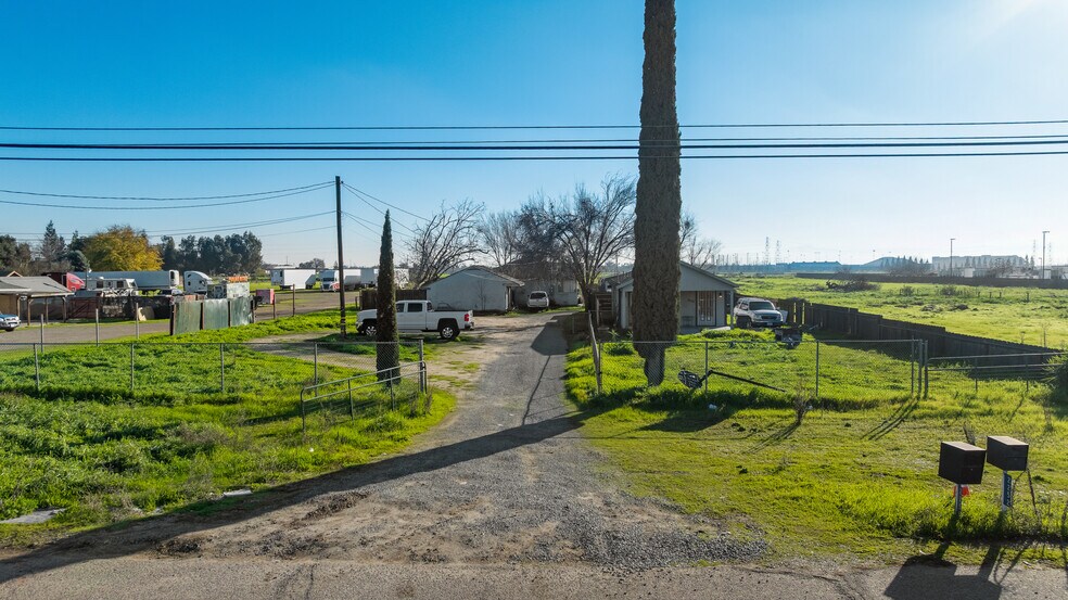 More Photos Of 2256 W Yosemite Ave, Manteca Specialty For Sale