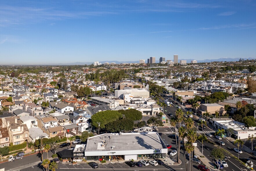 More Photos Of 3027 E Coast Hwy, Corona Del Mar Restaurant For Lease
