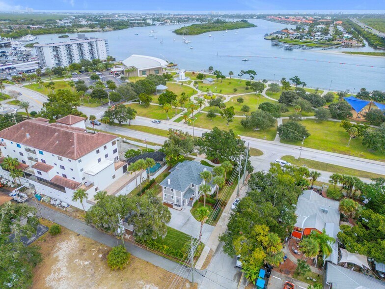 More Photos Of 214 S Riverside Dr, New Smyrna Beach Office Residential For Sale