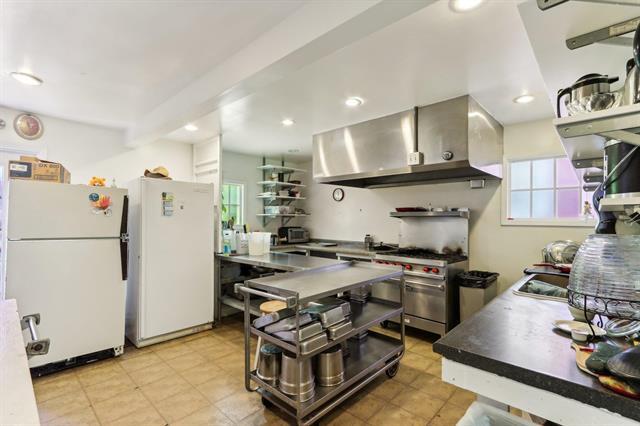 More Photos Of 926 River Rd, Wisconsin Dells Hotel For Sale