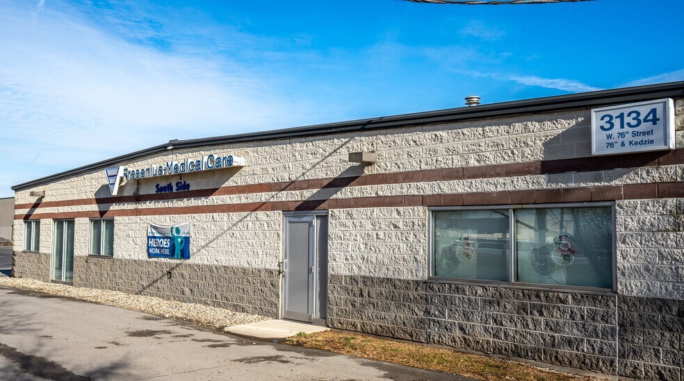 More Photos Of 3134 W 76th St, Chicago Medical For Sale