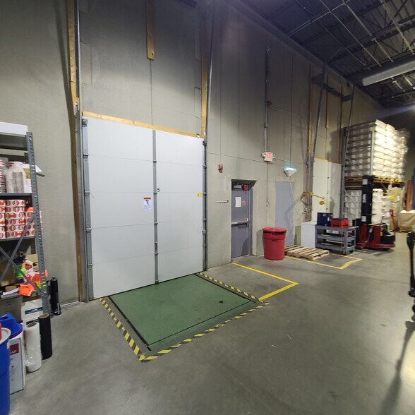 More Photos Of 2400 Pilot Knob Rd, Mendota Heights Light Manufacturing For Lease