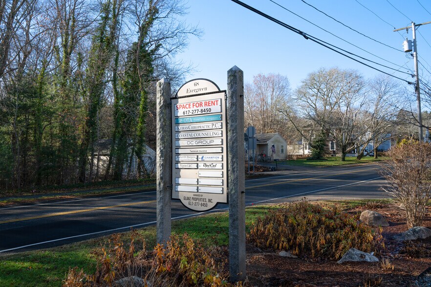 More Photos Of 68 Evergreen St, Kingston Medical For Lease