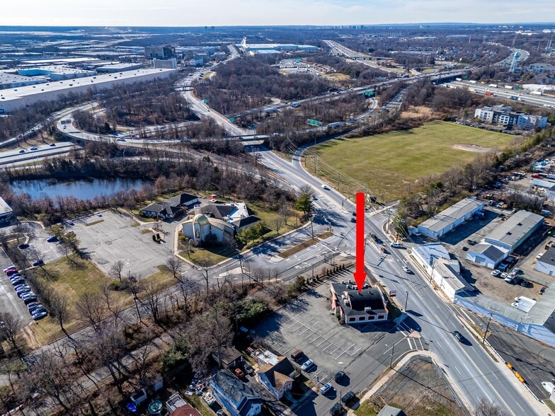 More Photos Of 3126 Woodbridge Ave, Edison Restaurant For Lease