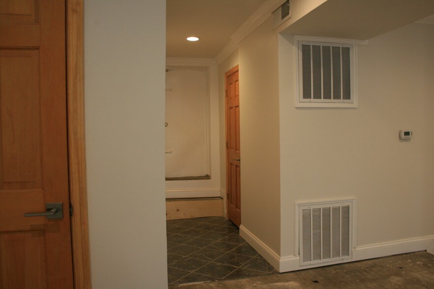 More Photos Of 114 N Howard St, Baltimore Storefront Retail Residential For Sale